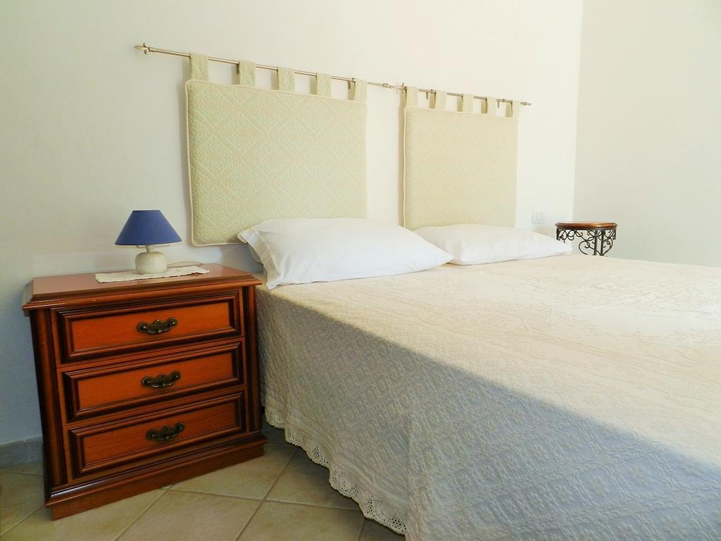 Bed and Breakfast Chicchiritanos Монти Номер фото